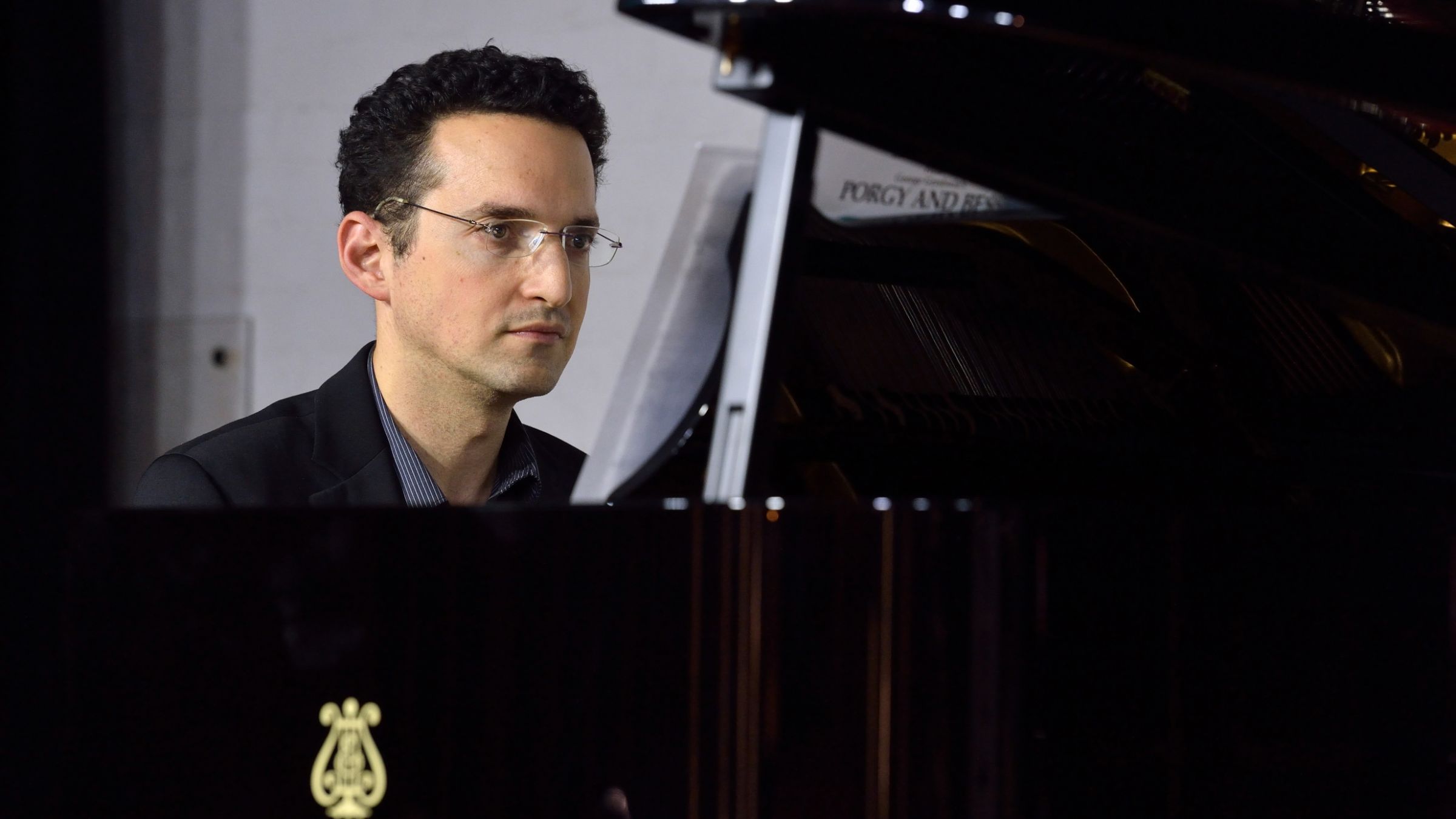 Daniel Schlosberg - 1