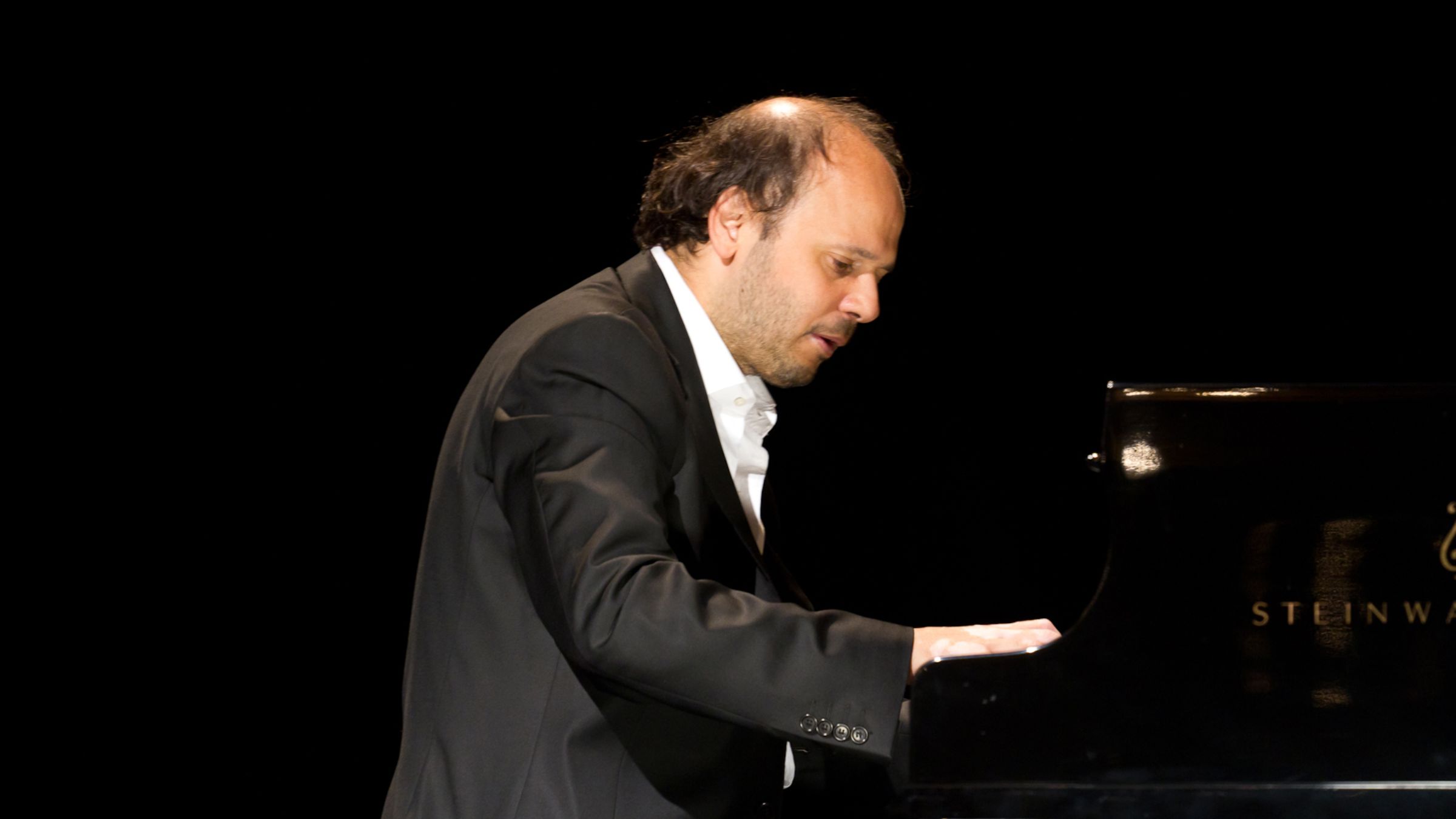 Gustavo Casenave - 1 Gustavo Casenave - 1
